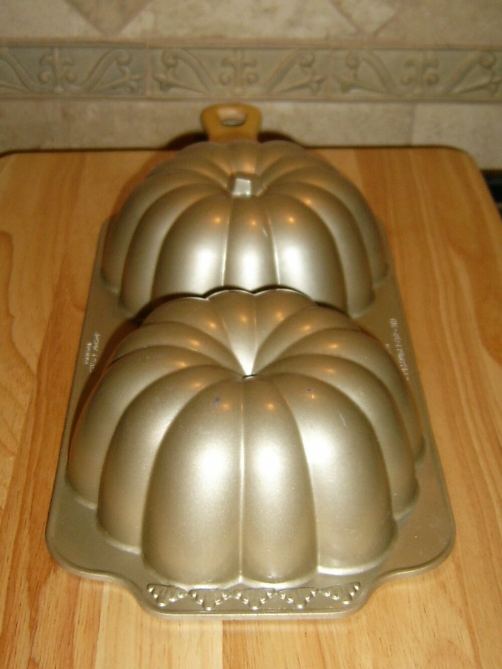 Nordic Ware Great Pumpkin Baking Pan, Bundt Pan, VGUC